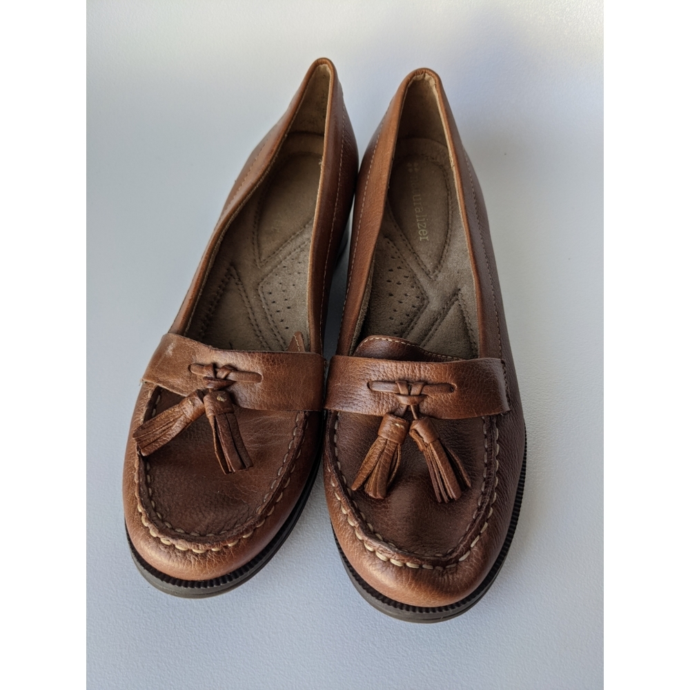 Naturalizer Cognac Tassel Heeled Loafer